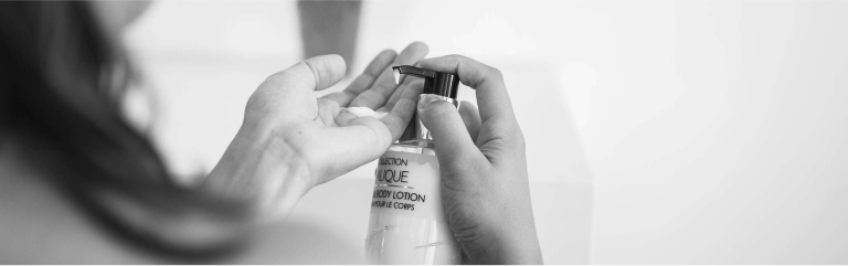 Lalique amenity dispenser